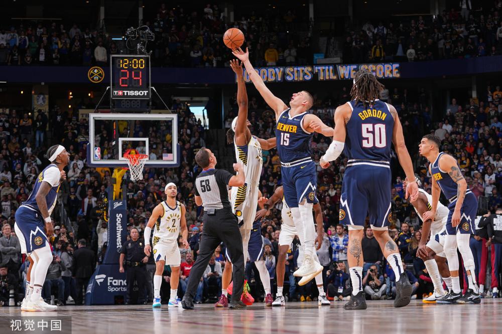 在与雄鹿队 在与雄鹿队