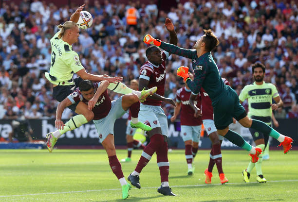 扮演关键角 扮演关键角