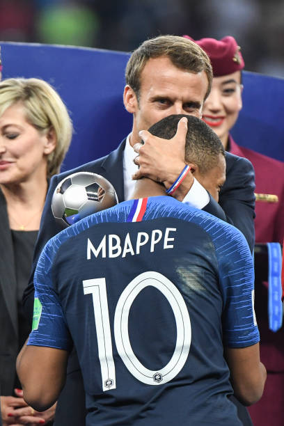 正在苦苦為 正在苦苦為